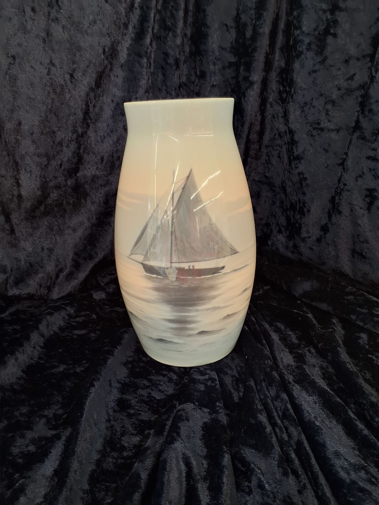 B&G vase